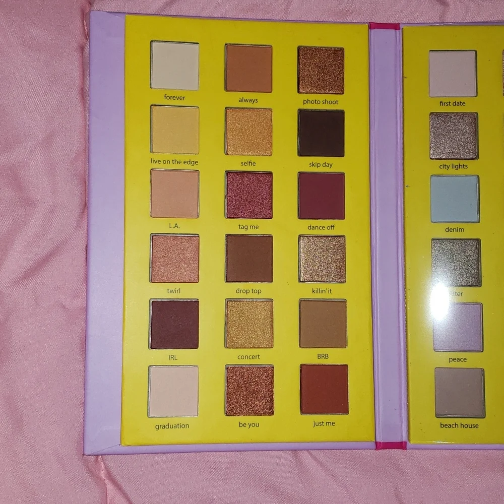 TARTE EYESHADOW PALETTE